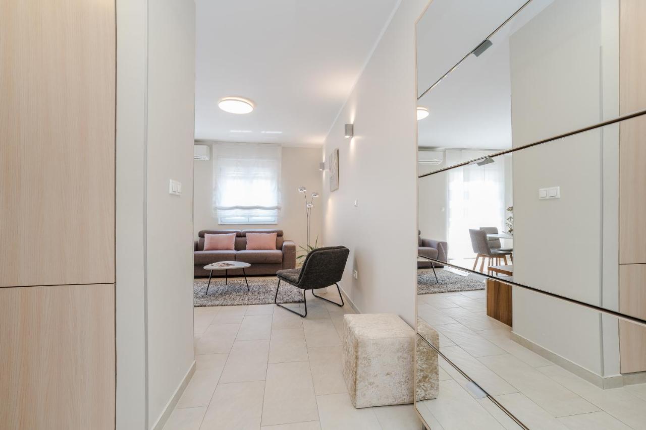 Karla Apartament *