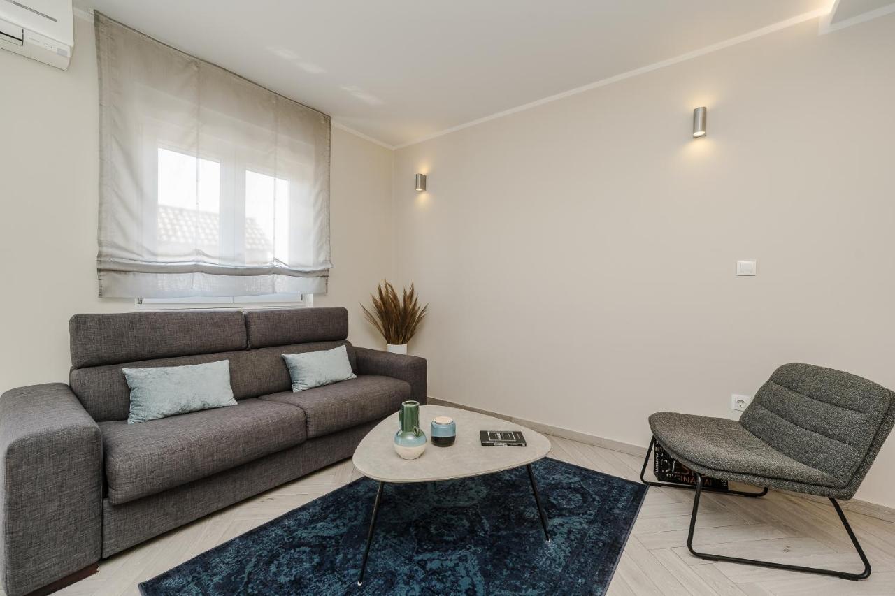 Karla Apartament *